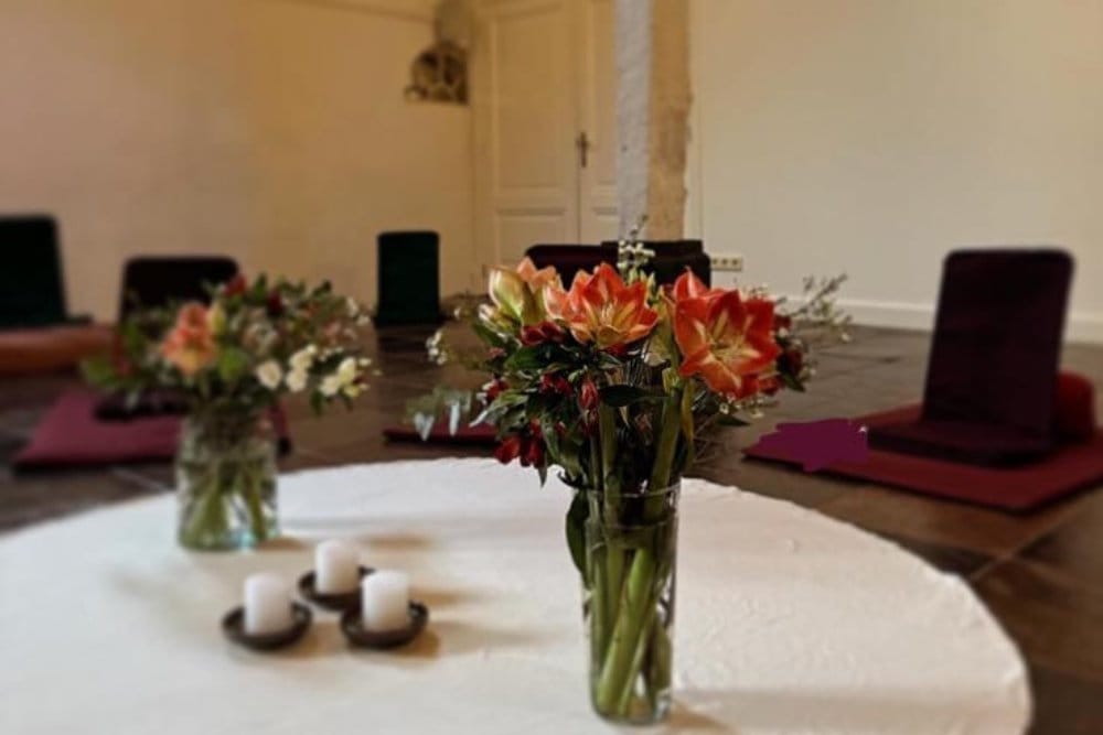 Private retreat environment